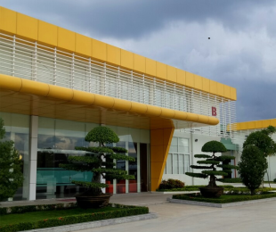 THI CÔNG ỐP TẤM ALU